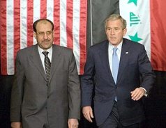 Премьер-министр Ирака Нури аль-Малики и Дж. Буш