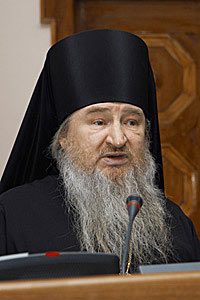 Выступает епископ Ставропольский и Владикавказский Феофан