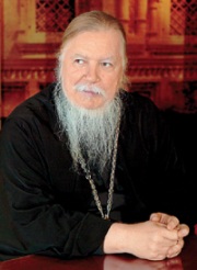 Проректор Православного Свято-Тихоновского богословского института протоиерей Димитрий Смирнов