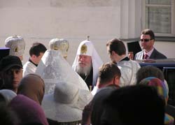 Прибытие Святейшего Патриарха Алексия II в Успенский собор