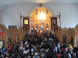 Божественная Литургия в Свято-Духовском храме Казанской Богородицкой Площанской мужской пустыни
