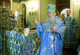 Патриаршее служение в День Похвалы пресвятой Богородицы (2008), фото сайта Патриархия.ru