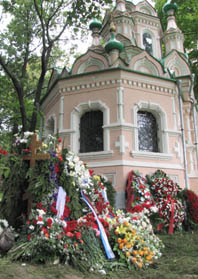 Донской монастырь Москвы, 7 августа 2008 г.- могила А. Солженицына
