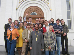 Участники клуба "Встреча" с духовником о.Константином Головатским