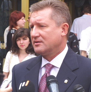 Е. Кушнарев в кулуарах съезда партии Новая демократия. Киев, июнь 2005