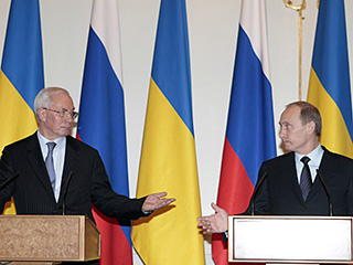 Н.Азаров и В.Путин (фото Newsru.com)