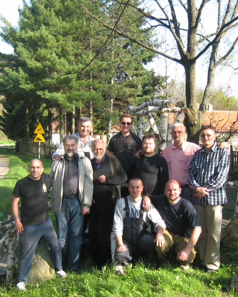 С отцами Драганом, Воиславом и строителями храма