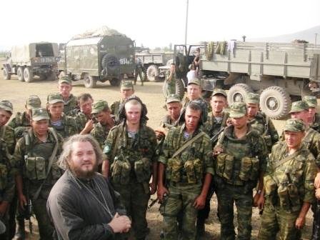 Иерей Димитрий Василенков среди солдат