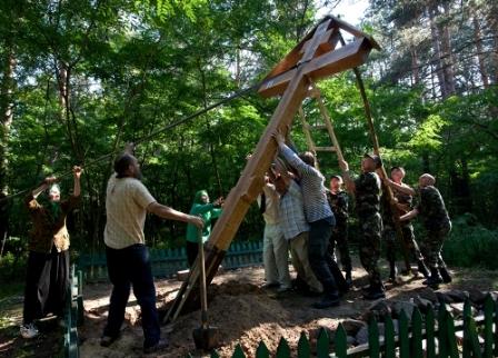 В Черниговской области установлены Поклонные кресты4