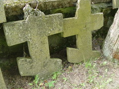 Два креста с братской могилы русских воинов