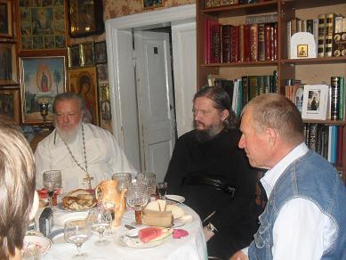 в доме духовника Союза Православных братств о. Павла Поваляева