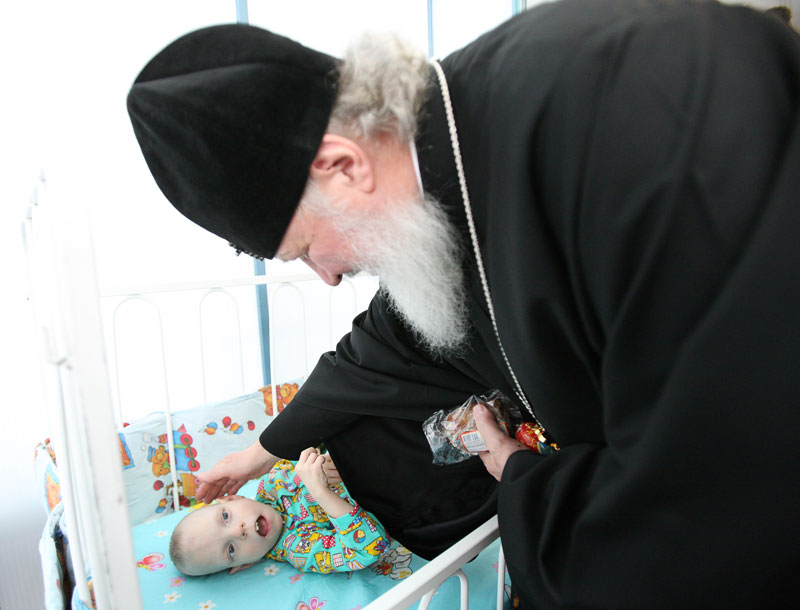 Патриарх Кирилл в доме-интернате
