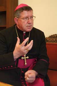 Епископ Хочевар
