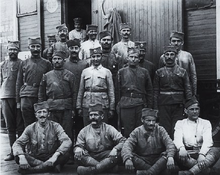 сербские солдаты в России
