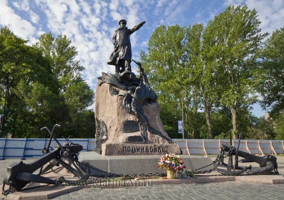Памятник С.О.Макарову в Кронштадте
