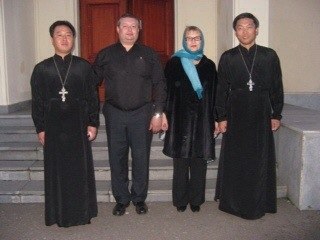 Елена Бабич с православными священниками КНДР