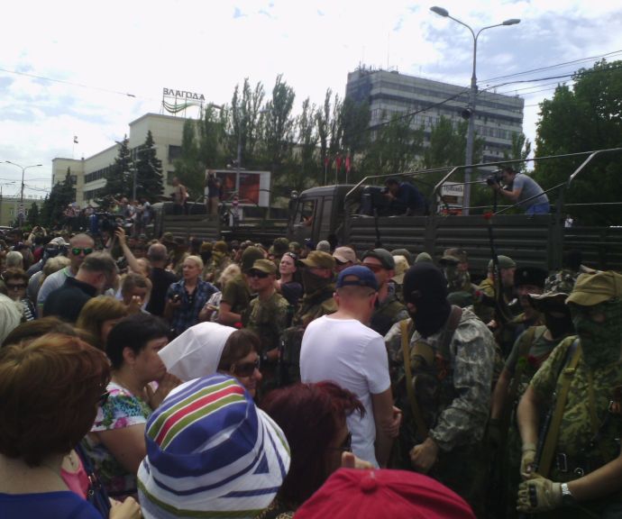 Донбасс против клоунады по легитимизации Петра Порошенко