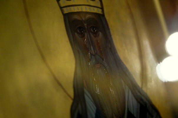 В домовом храме Хабаровской семинарии замироточила икона святителя Иннокентия Московского