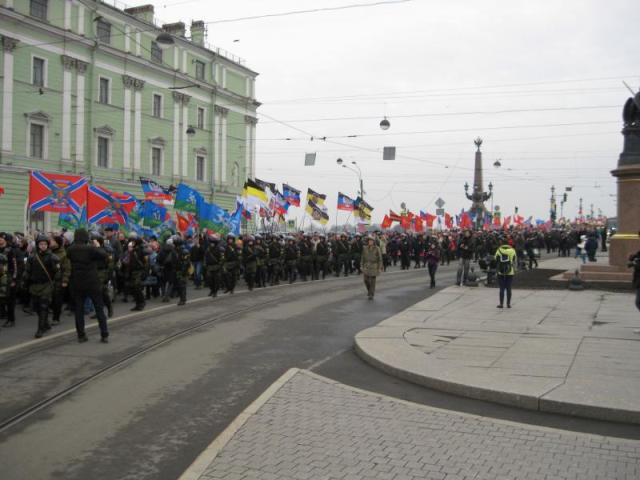 В Санкт-Петербурге прошел многотысячный Марш «За Новороссию!»