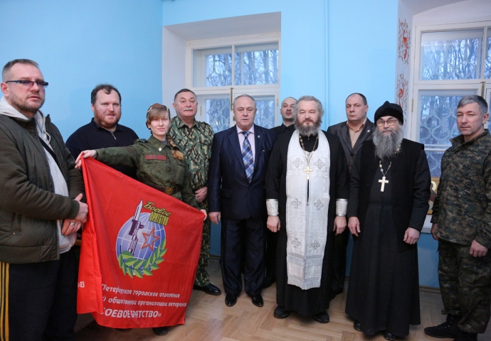 Протоиерей Димитрий Василенков сопровождает гуманитарный груз в Луганск 