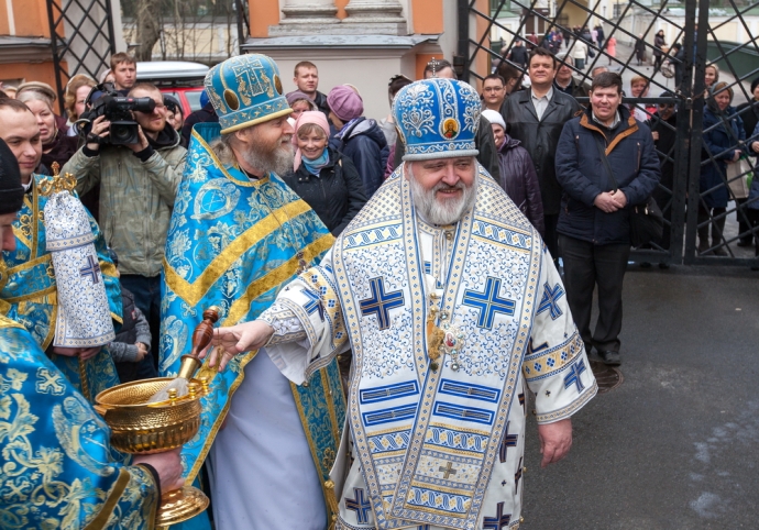 Благовещение Пресвятой Богородицы в Александро-Невской Лавре