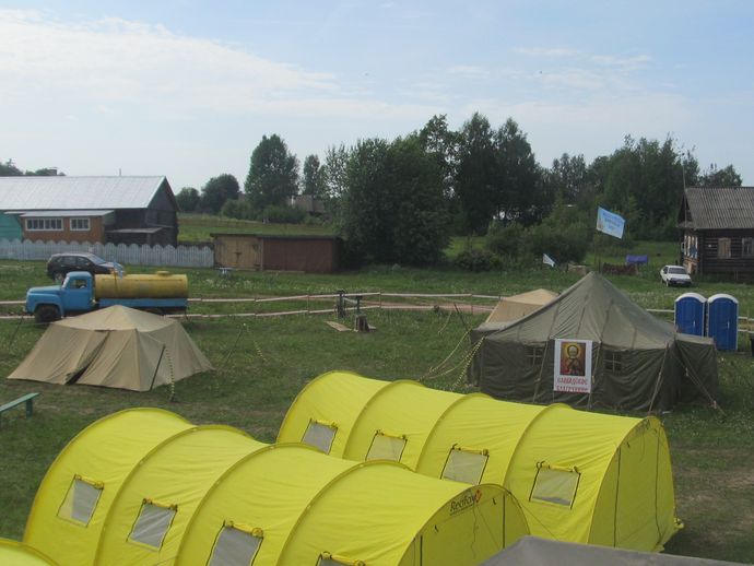 Лагерь слобожан в Монастырском