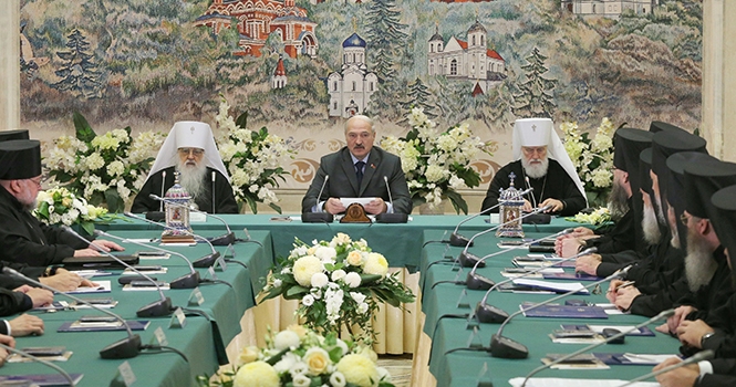Александр Лукашенко встретился с членами Синода Белорусской Православной Церкви