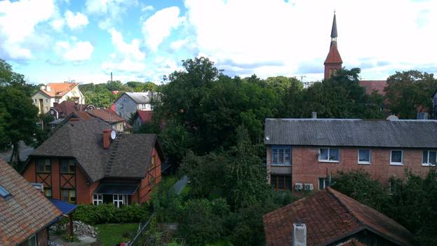 Вид на Зеленоградск со смотровой площадки водонапорной башни