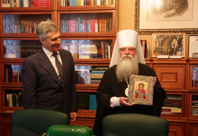 Встреча митрополита Константина и исполняющего обязанности главы Республики Карелия Артура Парфенчикова