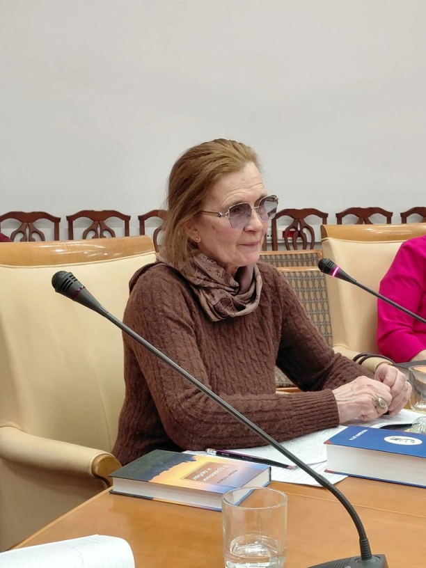 Елена Русакова