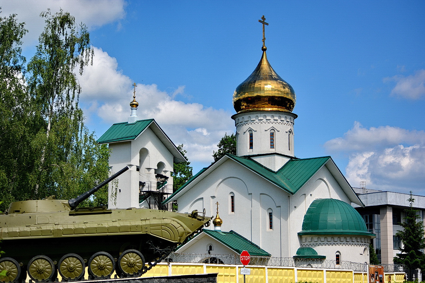 В пос. Ашукино состоялось Великое освящение Александро-Невского храма,  построенного на территории Софринской бригады - «Атеистов на войне не  бывает»