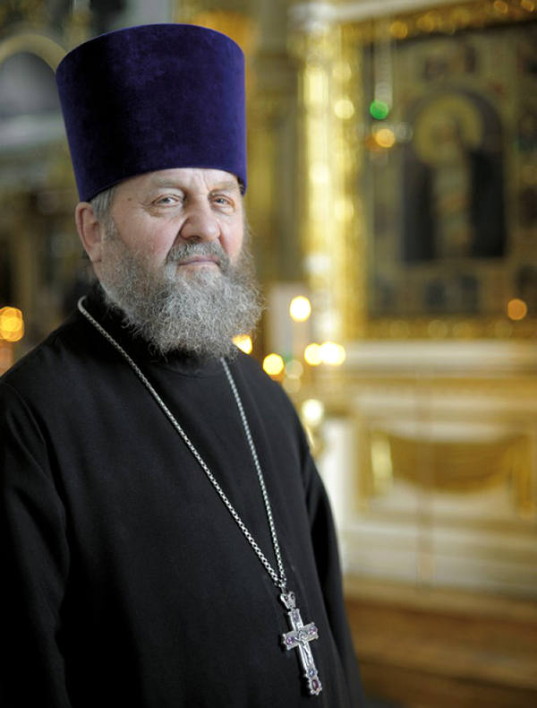 Димитрий александрович конюхов. Протоиерей константин кобелев храм николая мирликийского. Священник алексей алексеев. Саратов никольский монастырь монах мануил. Настоятель зеленецкого монастыря пахомий.