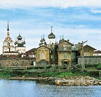 Остров Соловки. Сохранившиеся до наших дней деревянные постройки второй половины XIX века