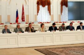 Губернатор Санкт-Петербурга Валентина Матвиенко на встрече с депутатами