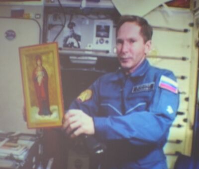 Космонавт Валерий Токарев на орбите
