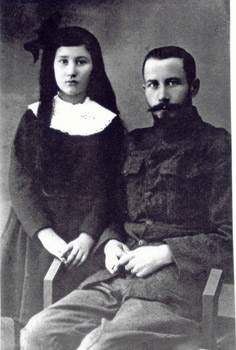 Алексей Бехтеев с дочерью Аллой (после убийства супруги)
