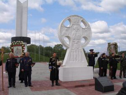 Монумент Дружбы у Поклонного креста