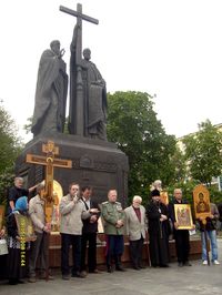 Молитвенное стояние на Славянской площади