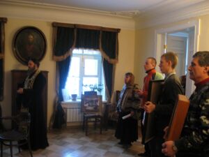 Молебен в музее-квартире Иоанна Кронштадтского перед началом Иоанновского авто-паломничества (20.12.08)
