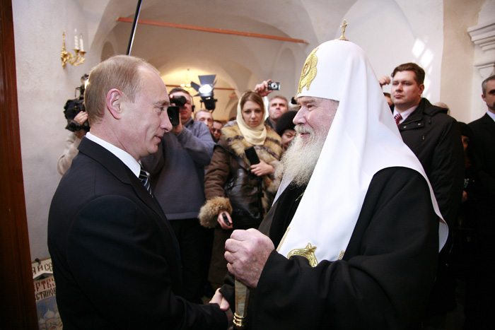 Президент России Владимир Путин и Патриарх Московский и всея Руси Алексий II в Валдайском Иверском Богородицком монастыре