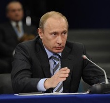 Владимир Путин выступает на пленарном заседании Форума по малому и среднему предпринимательству (фото с интернет-портала Правительства РФ)