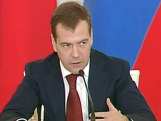 Дмитрий Медведев представляет Бюджетное послание на 2010-2012 гг. 25 мая 2009 г. (Фото с сайта Newsru.com)