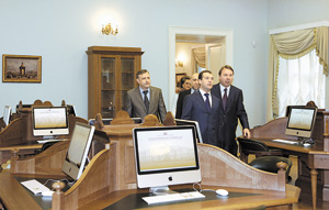 Дмитрий Медведев в Президентской библиотеке. 27 мая 2009 г. (Фото с сайта Независимой газеты)