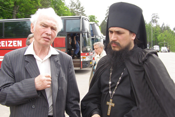 Писатель Валерий Ганичев и игумен Филипп