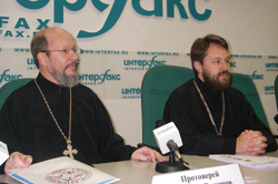 Епископ Иларион (Алфеев) и протоиерей Николай Балашов (фото ИА Благовест-инфо)