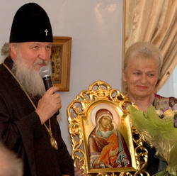 С митрополитом Смоленским Кириллом (ныне - Святейшим Патриархом)