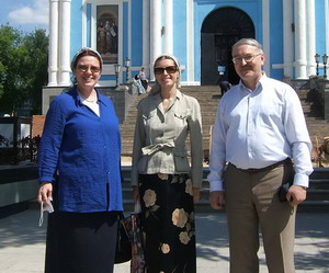 В.Толкунова, С.Копылова, В.Невярович в Задонске. 2009 г.