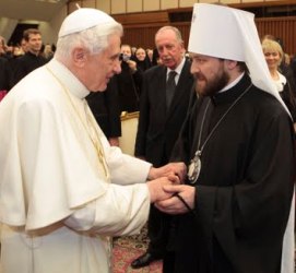 Митрополит Иларион (Алфеев) и папа Римский, фото Патриархия.Ру