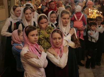 Прихожане Знаменского кафедрального собора Тюмени