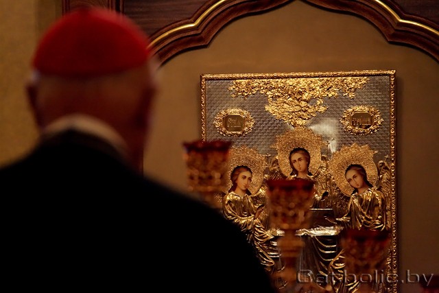 Католики в православном храм в Минске